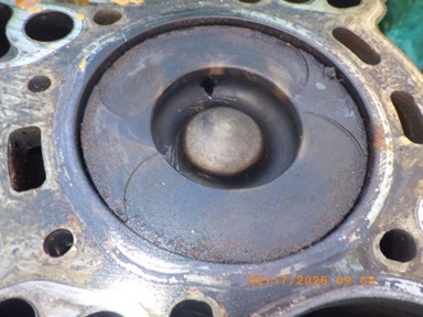 DavisCoLtd's tweet image. Surveyor Notes

It’s in the details.

Hole in piston crown = major internal failure.

Miss this, miss everything.

#MarineSurvey #EngineFailure #DavisCoLTD