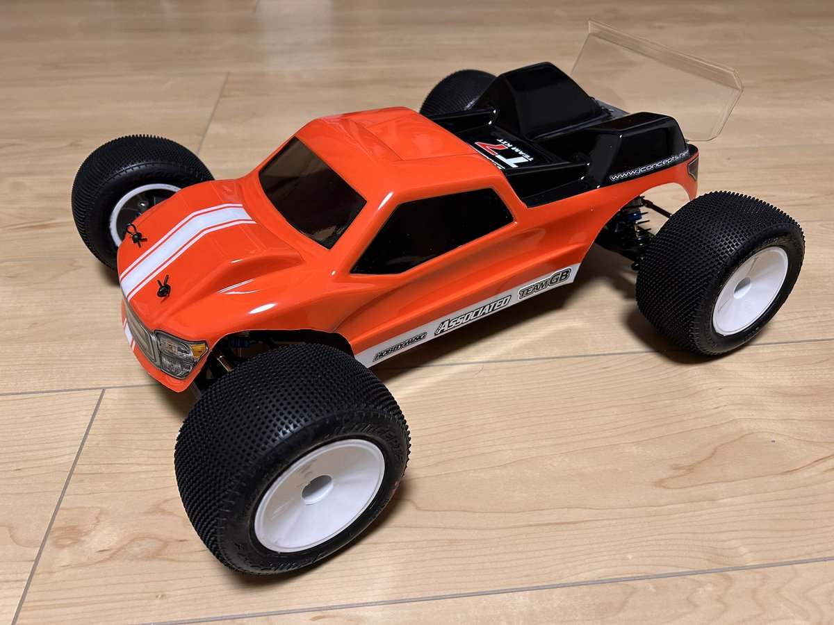 aka_mura_G's tweet image. ようやく明日の準備完了。

いや、完了ってゆーのは語弊があるのですが…そもそもスリッパーもESCも調整してないもので💦

まぁ明日はとりあえずのんびりボチボチ楽しく走れればいいかなと。

#GBサーキット
#teamassociated
#RC10T7