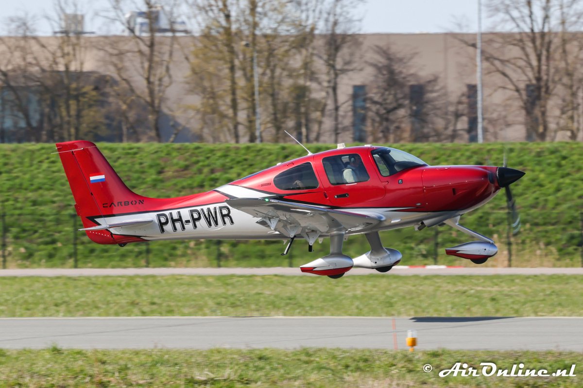 AirOnline.nl tweet media