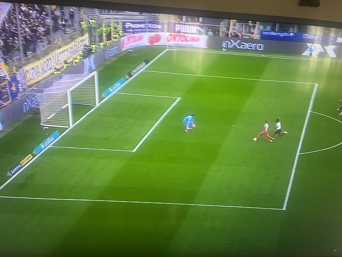 paoloangeloRF's tweet photo. Evvai raddoppio della #cremonese con #vandeputte su assist di #vardy appena entrato” alla seconda occasione non perdona premiata la mossa di Giampaolo non ho già più voce il Parma si è sbilanciato e la cremo l’ha punito”#parmacremonese #maffezzoni https://t.co/7Q03eMY3rh