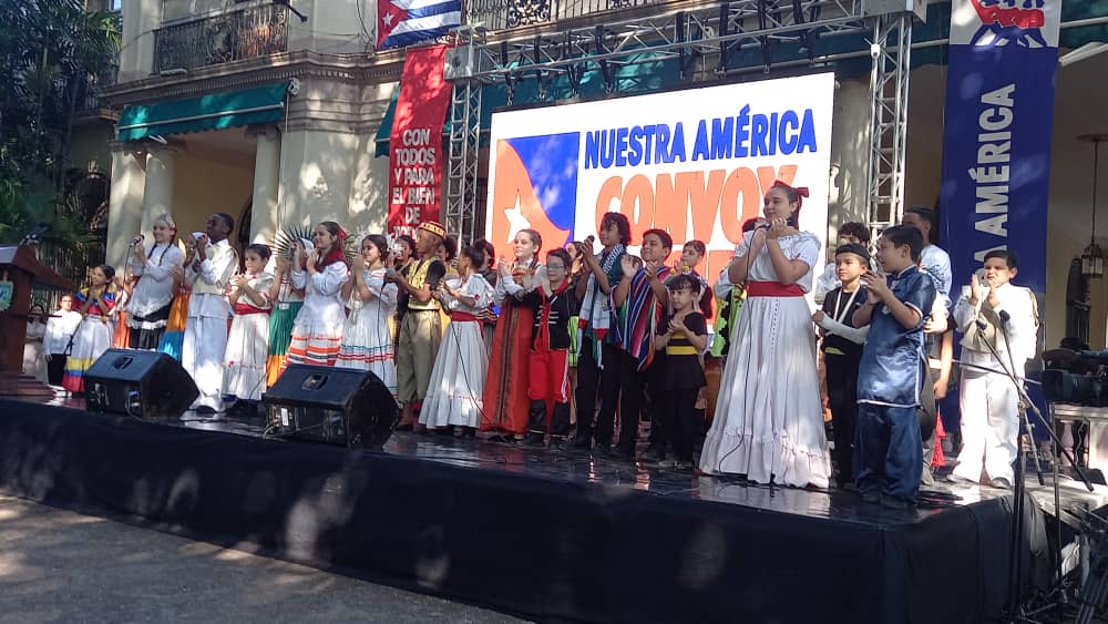 🇨🇺 Participamos este sábado en el acto de bienvenida al Convoy Nuestra América, cuyos integrantes llegan a #Cuba para seguirnos acompañando a pesar de las presiones y amenazas que por ello enfrentan.
Gracias a los amigos por su apoyo y solidaridad incondicionales.