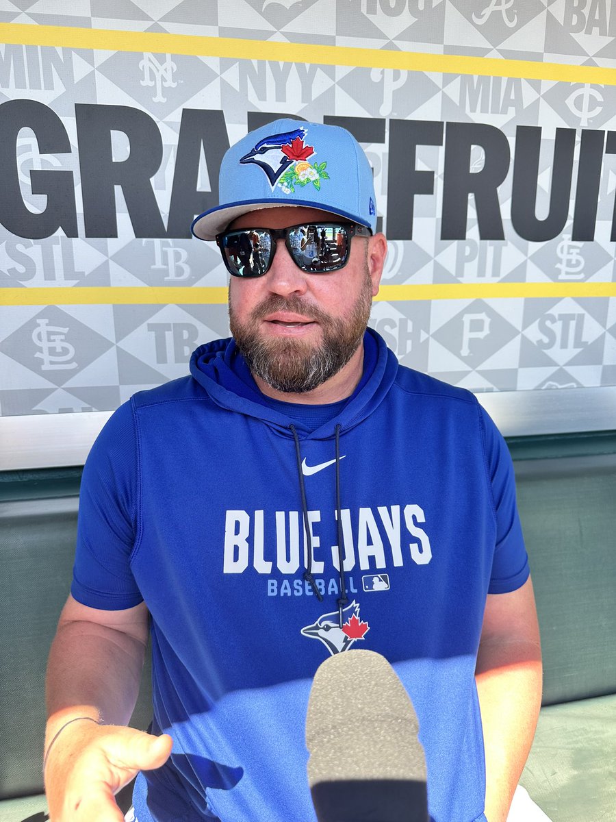 Hazel Mae tweet media