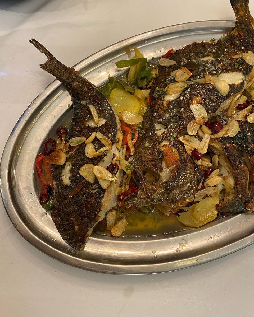 GASTROactitud's tweet photo. 10 restaurantes viejunos de Madrid que nos encantan. Cocina de siempre en locales que mantienen el pulso a pesar del paso del tiempo. De Órdago a Asturianos, de Tras Os montes a Naveira do Mar.
Escribe @juliaplozano
https://t.co/4baZ6rR1Gl…que-nos-encantan/ https://t.co/hZswnxoJHG