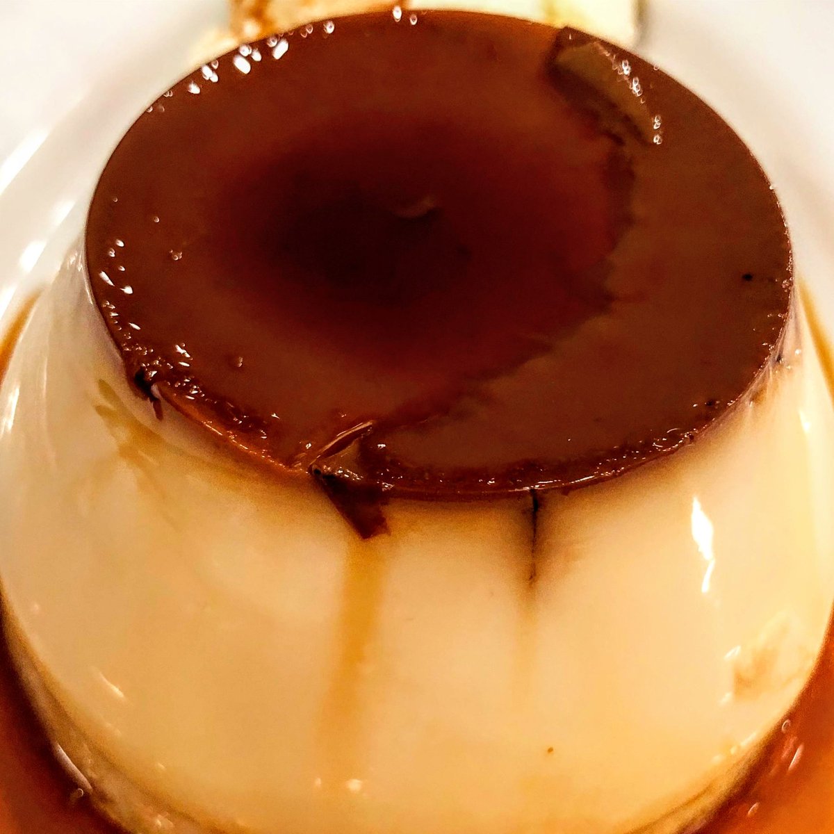 GASTROactitud's tweet photo. 10 restaurantes viejunos de Madrid que nos encantan. Cocina de siempre en locales que mantienen el pulso a pesar del paso del tiempo. De Órdago a Asturianos, de Tras Os montes a Naveira do Mar.
Escribe @juliaplozano
https://t.co/4baZ6rR1Gl…que-nos-encantan/ https://t.co/hZswnxoJHG