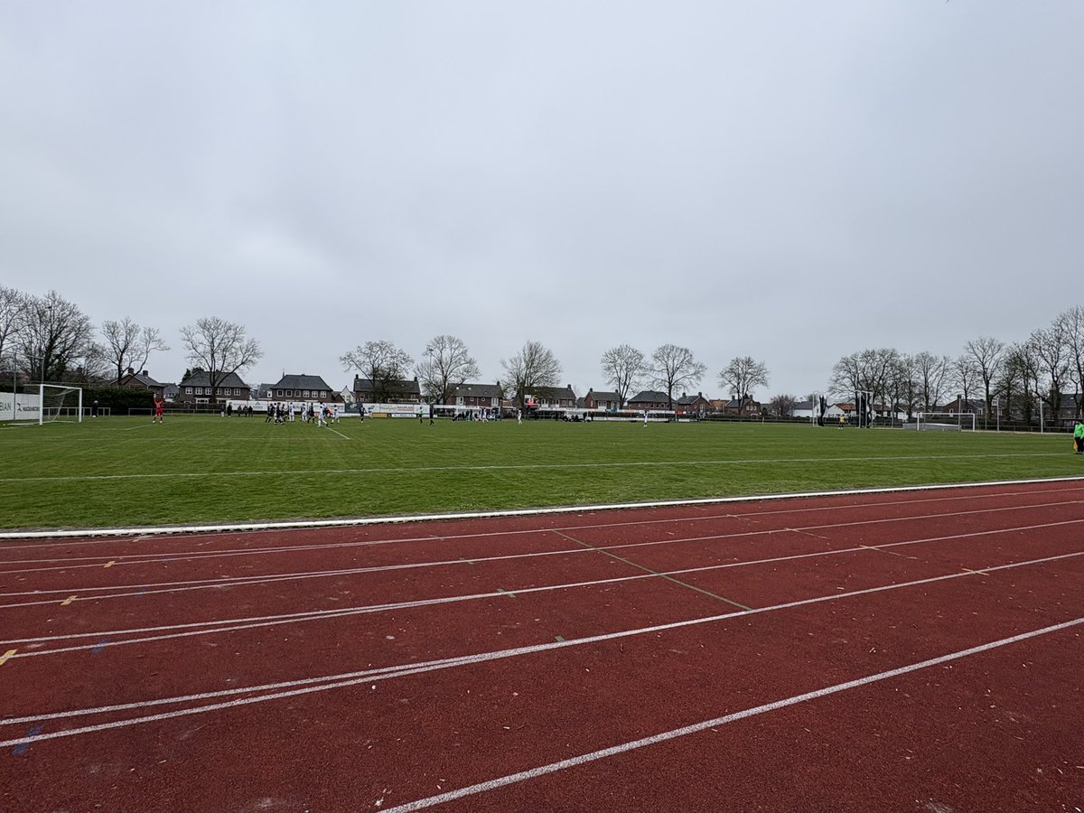 vvhelpman tweet media