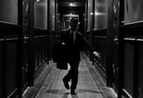 The projectionist woman tweet media