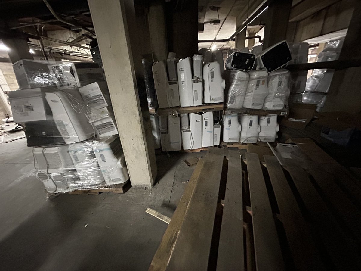 universal one love jim tweet media