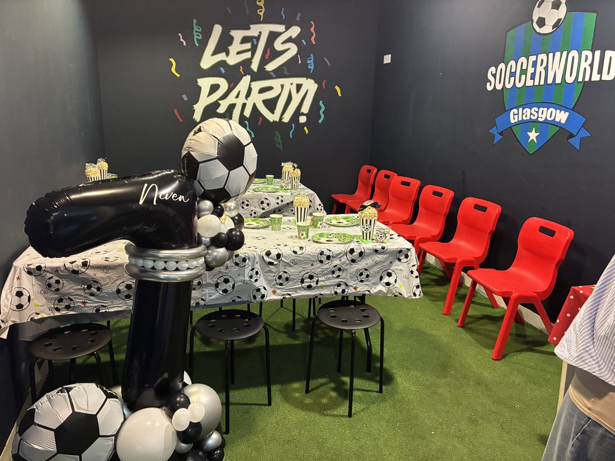 Niven and Lord Mac tweet media