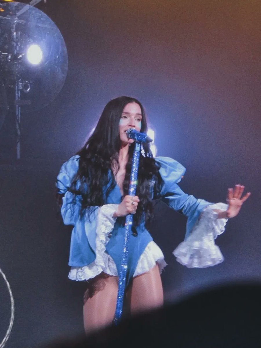 Poppy_Effect's tweet photo. The world stops when she hits the stage and for a while nothing else matters!! #Poppy #Impoppy https://t.co/WfWZS6eIvt