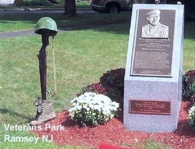 op_hawkeye's tweet photo. 3.21.1967 | MSG Charles “Snake” Hosking Jr 🇺🇸

#OpHawkeyeRemembers #CharlesHosking #82ndAirborne #5thSFG #CongressionalMedalofHonor #CMOH #PurpleHeart #BronzeStar #DeOppressoLiber  #supportourSOFcommunity #Operation_Hawkeye

📜 https://t.co/hShN2Qh3lF
📜 https://t.co/HekDSEKT1F
📜 https://t.co/DF2CfsRzku
📜 https://t.co/n9RDdMbcL5
📚 Gail Hosking Gilberg, Snake’s Daughter: The Road In And Out Of War (1997)
📍 https://t.co/kvi1L58F2X
📰 https://t.co/bQn7PUtRl9