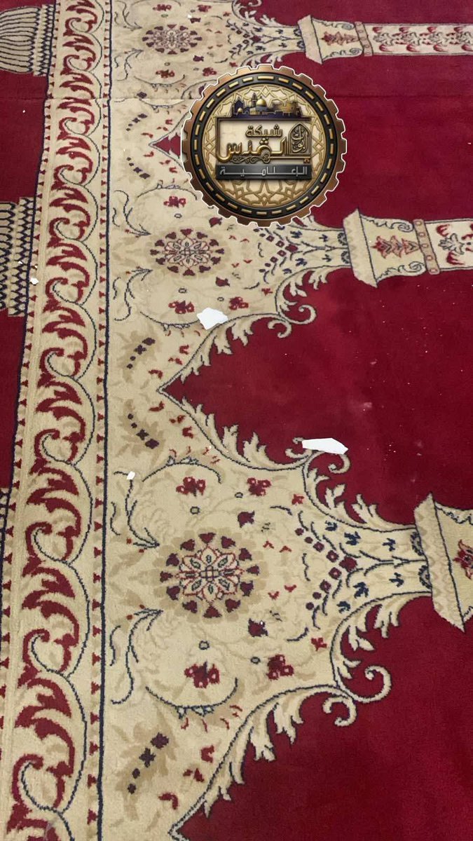 Mescid-i Aksa’daki Kıble Mescidi’nden taşlar düştü.
Bu durum, İsrail’in süregelen kazıları ve bölgenin onarımının engellenmesi sonucu meydana geldi.