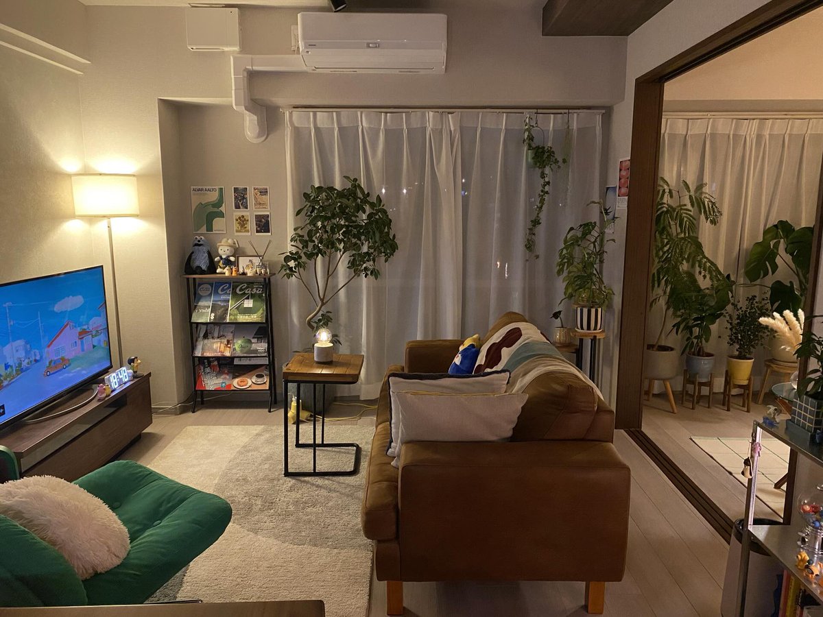 homeyzash's tweet photo. Enjoying the weekend in every cozy corner 🤍 https://t.co/GS4LqO8k65