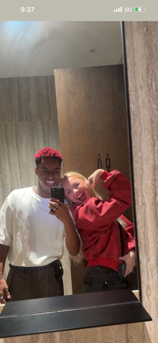 genteee, el nuevo look de MK 😮‍💨