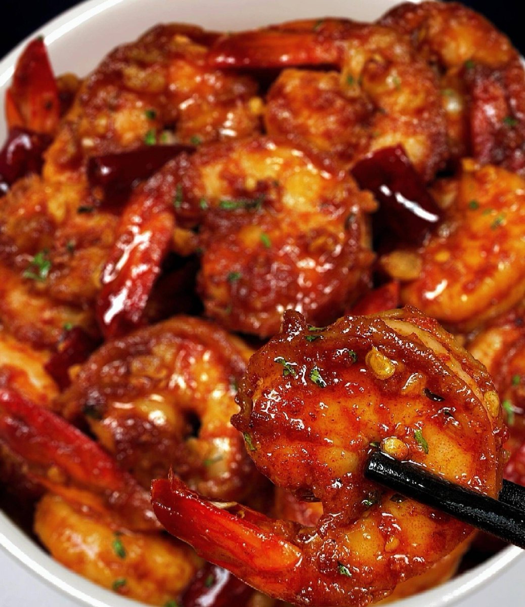 valery velazquez  tweet media