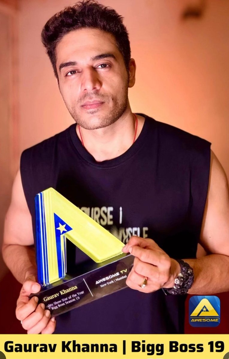 SiBelle_22's tweet image. When the Award organizers themselves are influenced by #GauravKhanna in #BB19; it can clearly shows from the praise 
Yet the throne still belongs to our Gaurav sir 👑🔥. Congratulations @iamgauravkhanna  for Reality Star of The Year Award 👏 🏆

@awesomeitv 
#KhannaKaKhaandaan