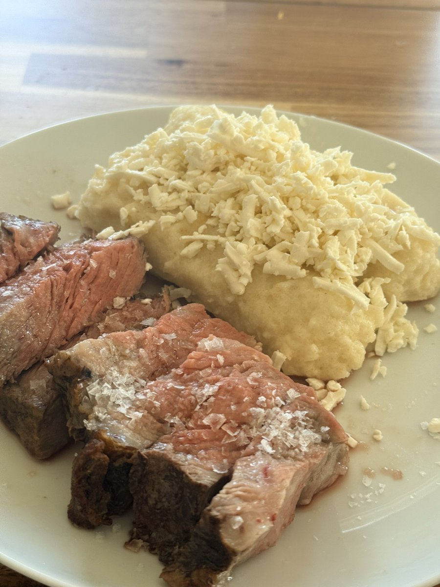 chowing X tweet media