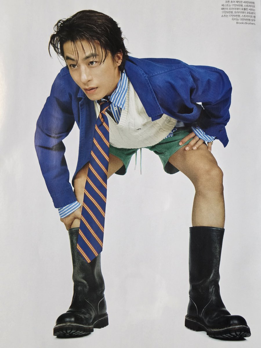 그니까 왜자꾸 이분에게 반바지+레인부츠라는 쇼타공식착장을입히시는?