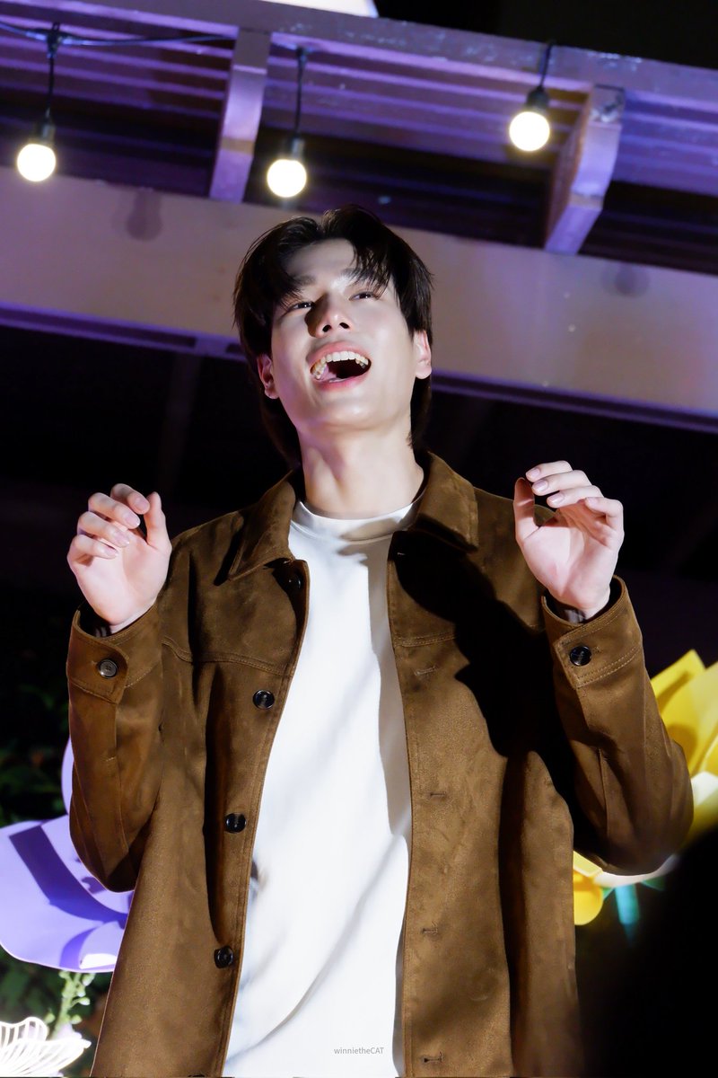 He is The(e) CAT tweet media