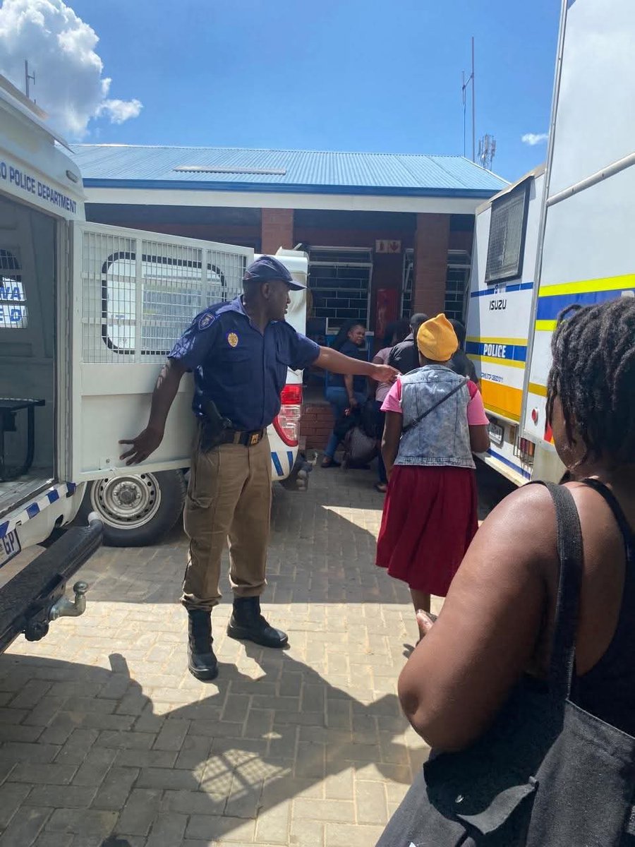 Kommander@Josh tweet media