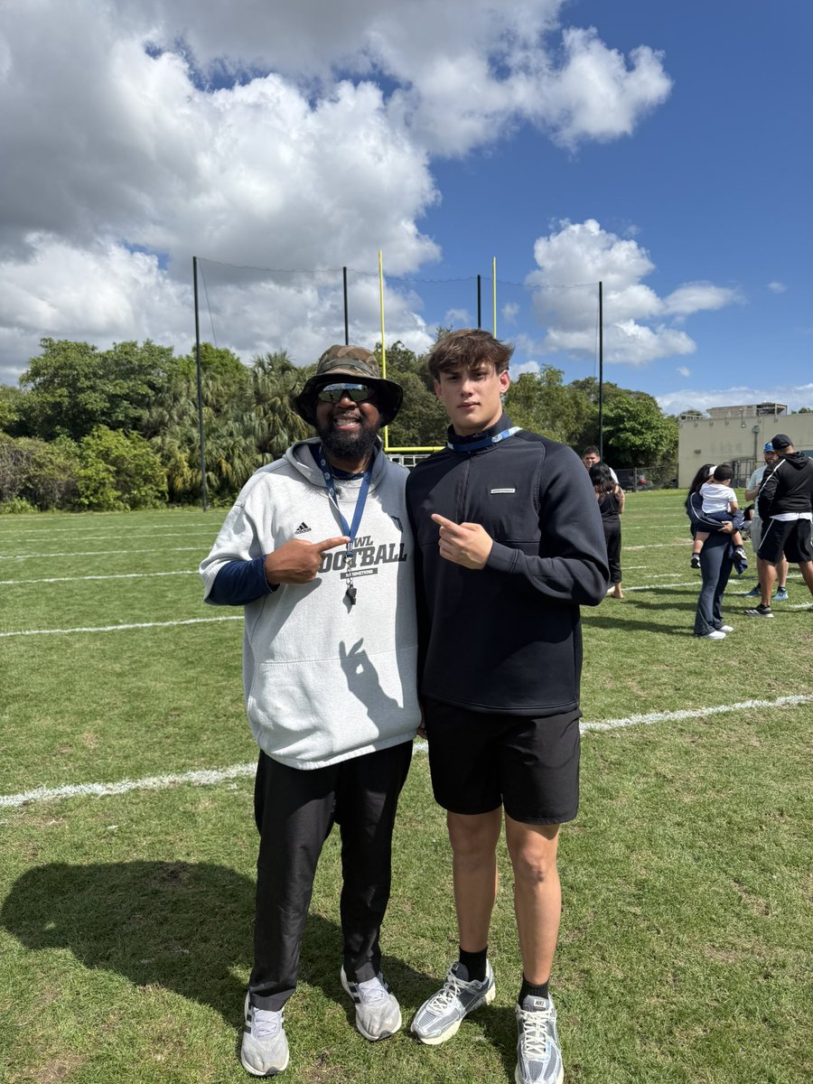 Noah Prince 2027 6’3 225 OLB/EDGE tweet media