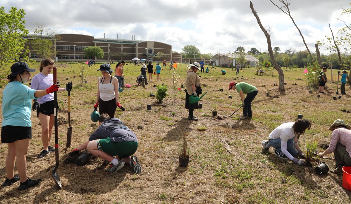 Alvin College tweet media