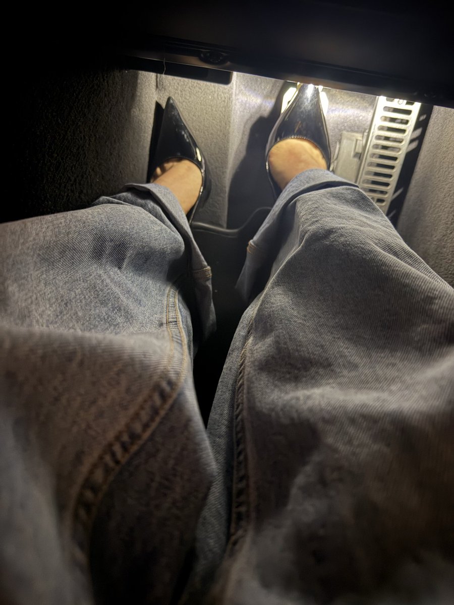 jeZAbelle tweet media