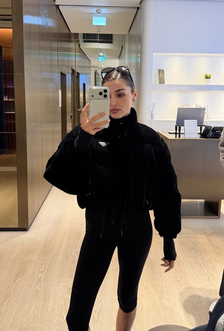 Best of Hande Erçel tweet media