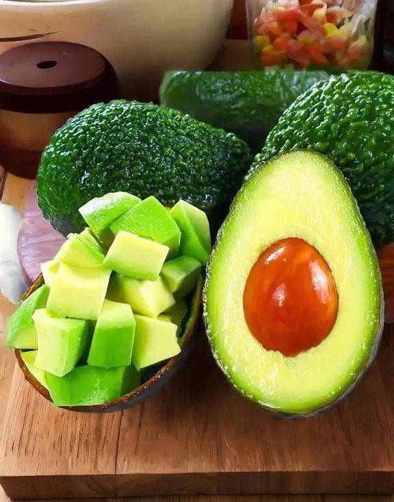 Damian Ewing tweet media