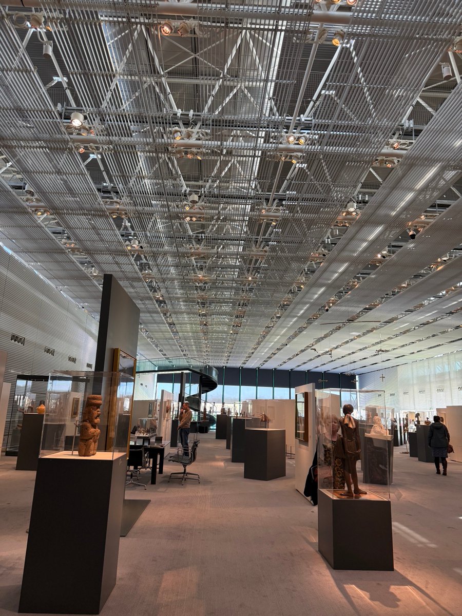 Granny Bonnet tweet media