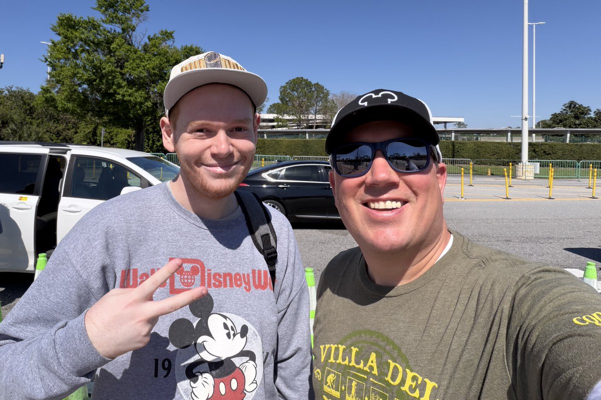 DisneyClipsGuy tweet media