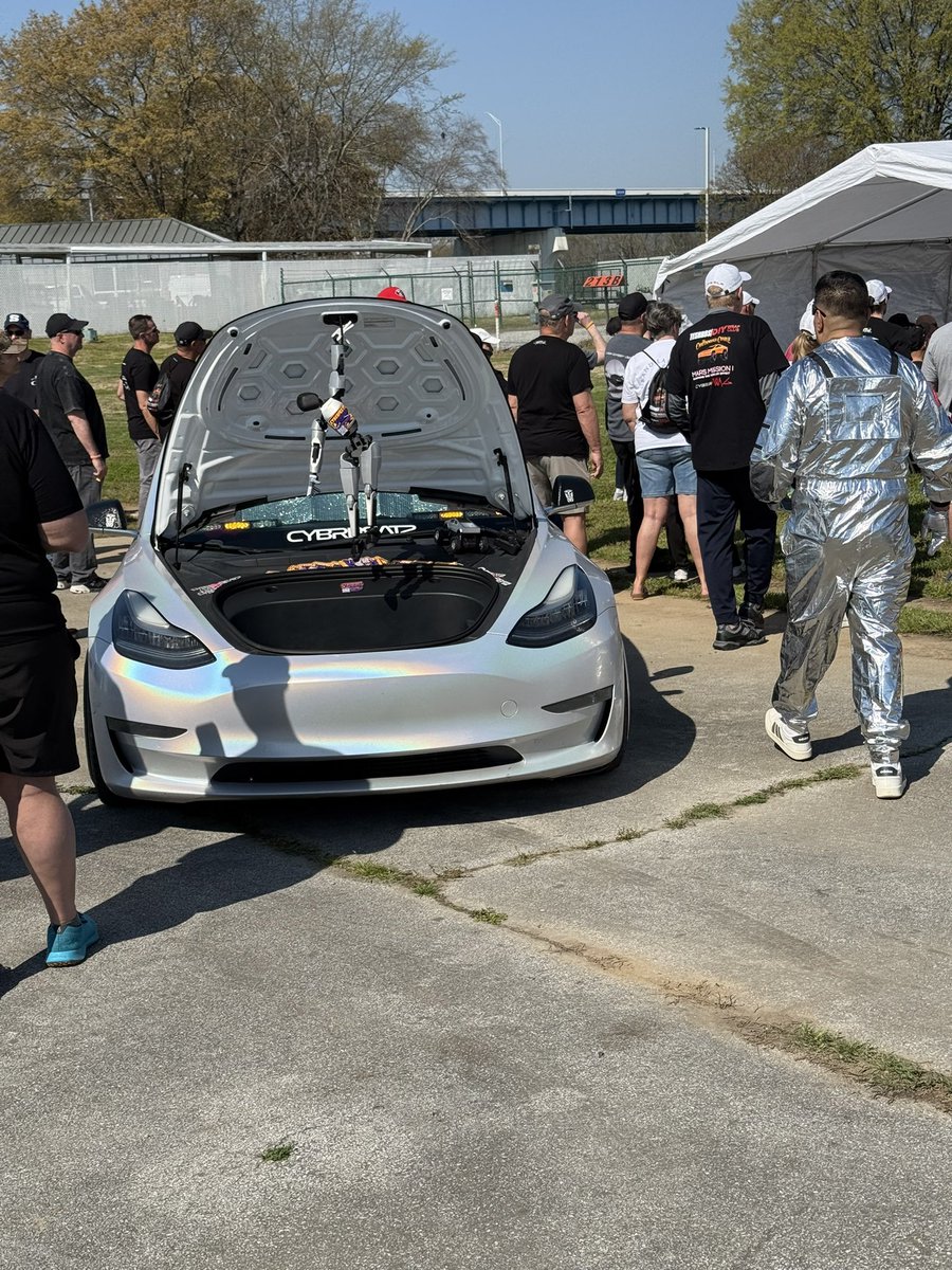 Lloyd Doug Jessee tweet media