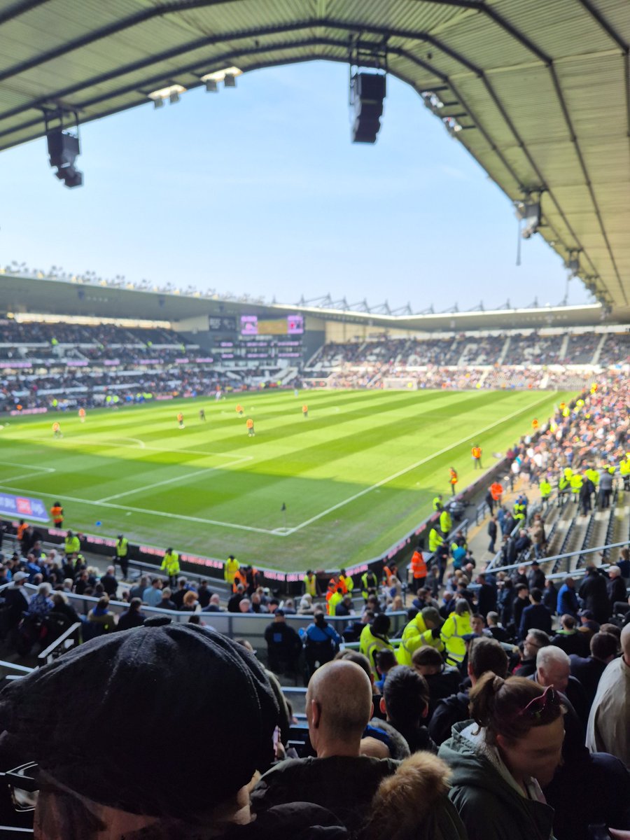 _Gats_'s tweet photo. Come on you Blues! Please turn up today 👊 #bcfc https://t.co/QfyCYSBOwJ
