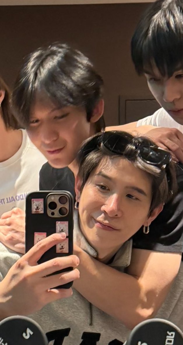 𝗯𝘂𝗯𝗯𝗹𝗲 tweet media