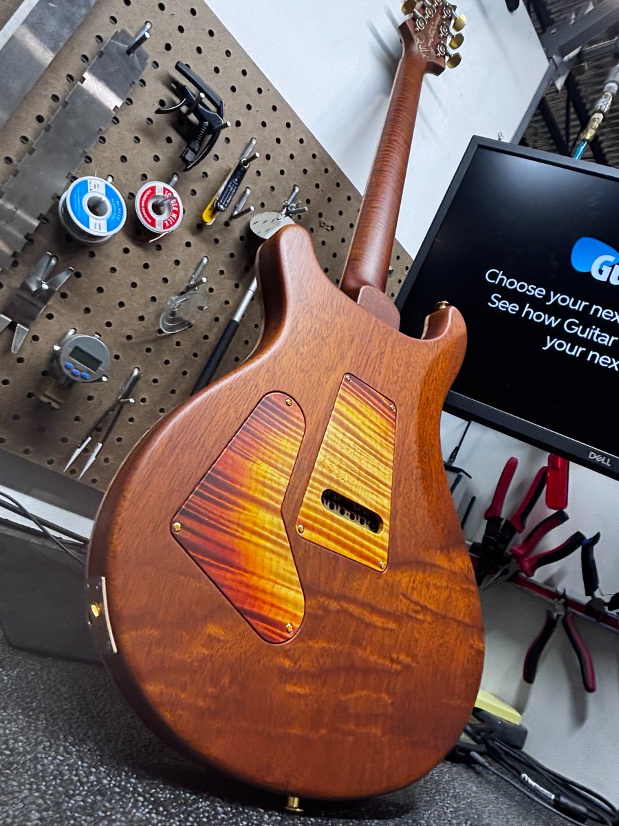 SweetwaterSound's tweet image. Heirloom-level tone and looks 🔥 The @prsguitars Private Stock #12016 Custom 24 pairs stunning maple with rich mahogany, DMO pickups, and pro-level playability. 
bit.ly/4bp31VH 
#musician #musicgear #music