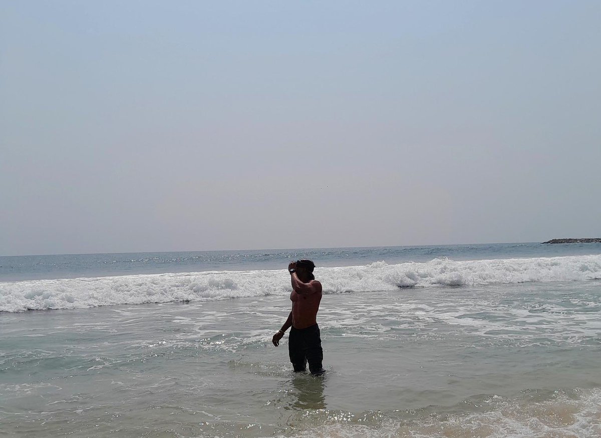 BIG CHRIS tweet media