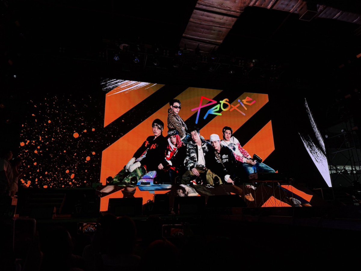 เม้ว🐾 tweet media