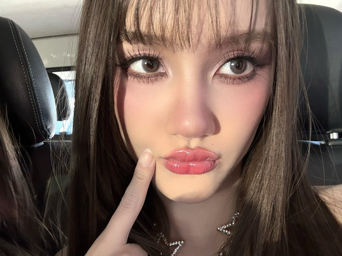 Blyss Ch3 football stand⚽️💞
มาลงกันเยอะๆน้าาา เจอกันค้าบบบ^^

👇🏻👇🏻👇🏻
forms.gle/HNJHFQuD2rg1aJ…

#Blyss #AllyssaAnn #ลิซ่าอลิซา 
#งานบอลช่อง3
#มหกรรมความบันเทิงครบรอบ56ปีช่อง3
#งานบอล56ปีช่อง3