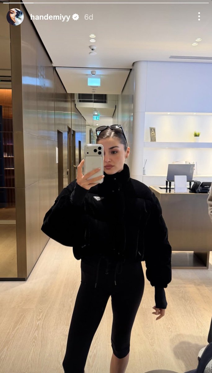 Daily Hande Erçel tweet media