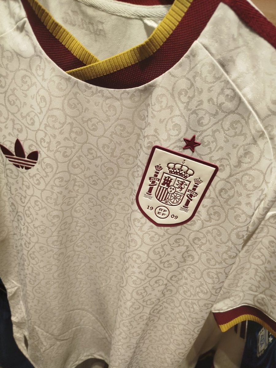 Antëtø tweet media