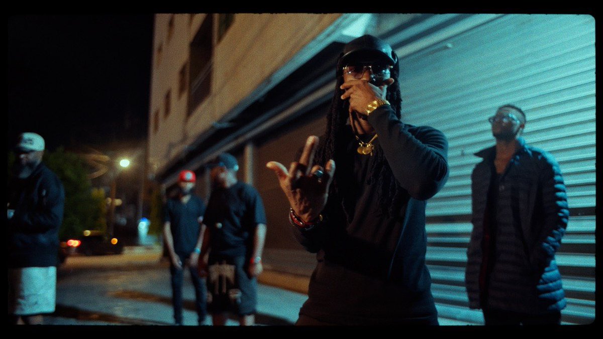 negawear2's tweet photo. 🚨Rendez-vous demain 23/03 pour la sortie du nouveau clip de 👑 KOBE KING - #OUKASE 🎥✨

⏳ https://t.co/DVyHaCAeBH

💪🏾🇨🇲 https://t.co/EbbFajZUF7