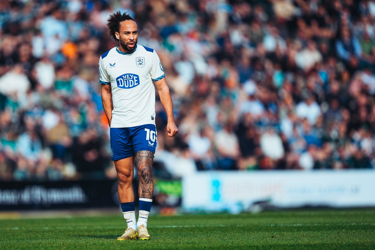 Huddersfield Town tweet media