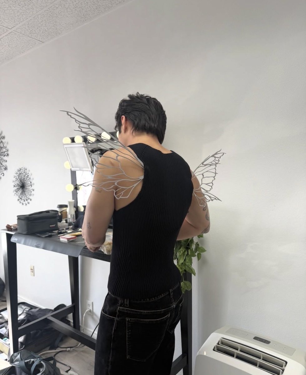 india ✩ tweet media