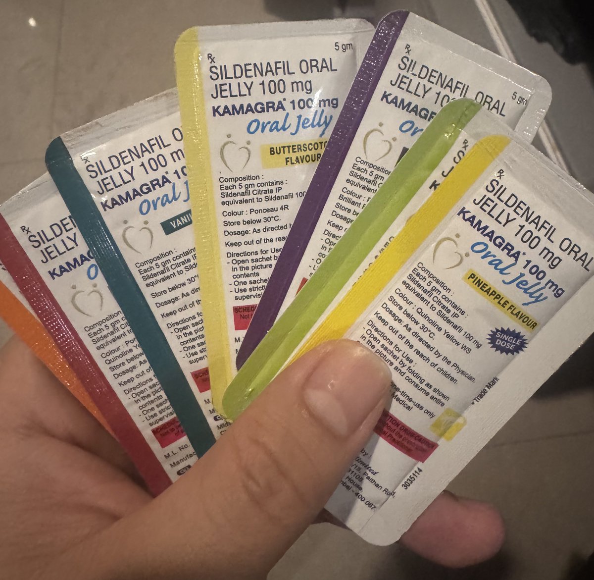 小V同学 tweet media