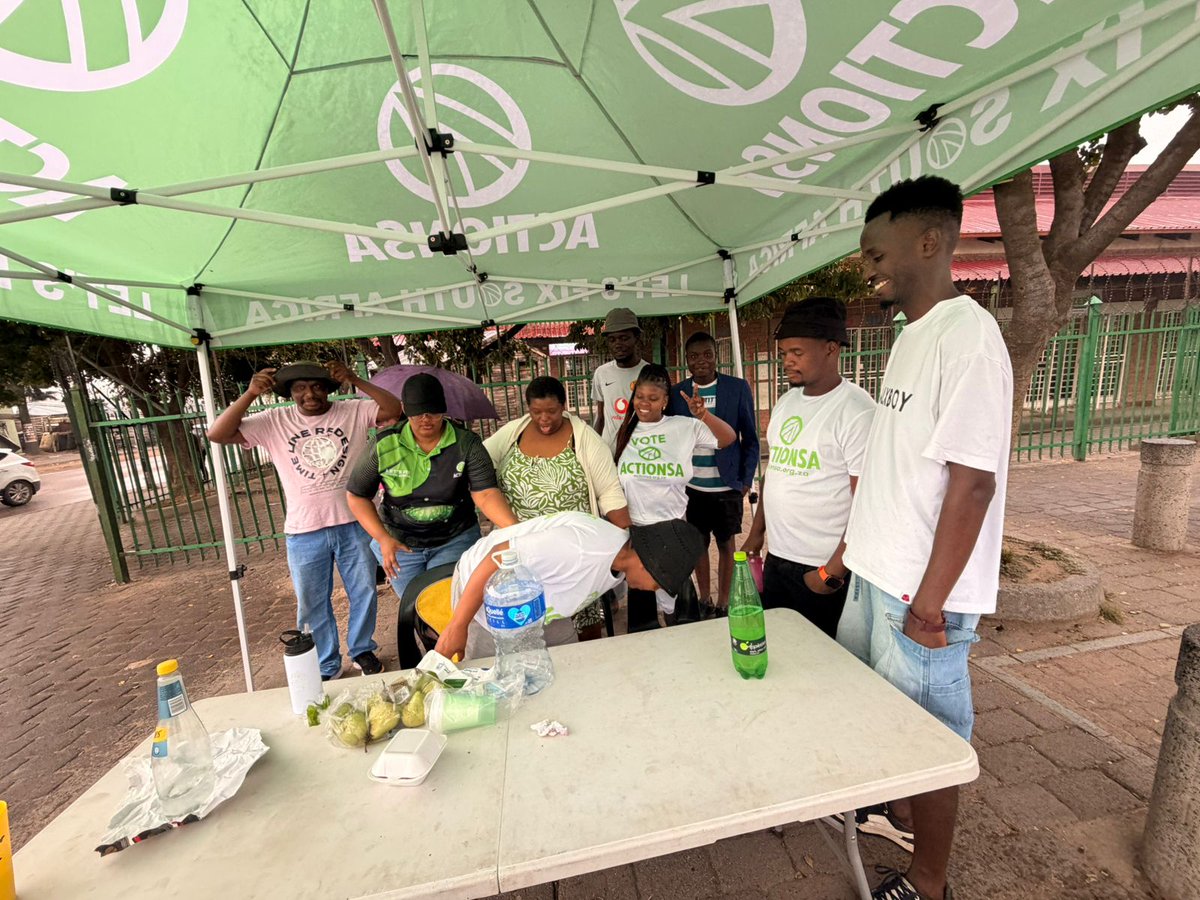 TshwaneActionsa's tweet photo. 💚CENTURION 💚 📍We had more fun today in Ward 106. The day was dedicated to appreciating our team that is always on the ground. We managed to get 12 new members before the rain came for us. Ours is to build the moral to ensure we have a dedicated team for fixing SA. #actasone https://t.co/u8tx7ozt6T