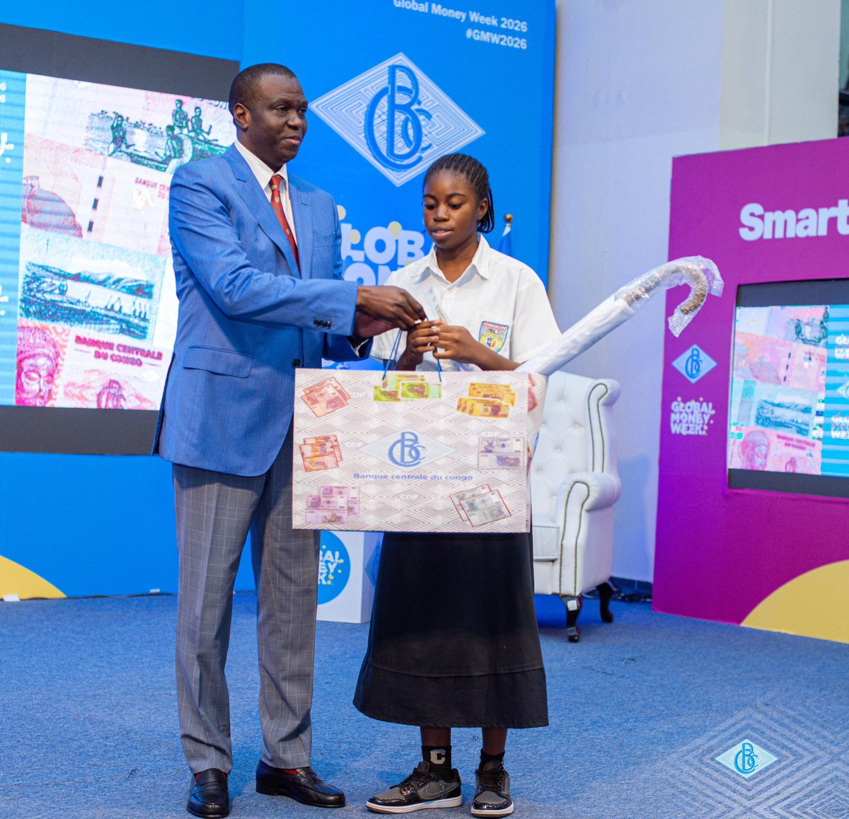 Odia Élysée tweet media