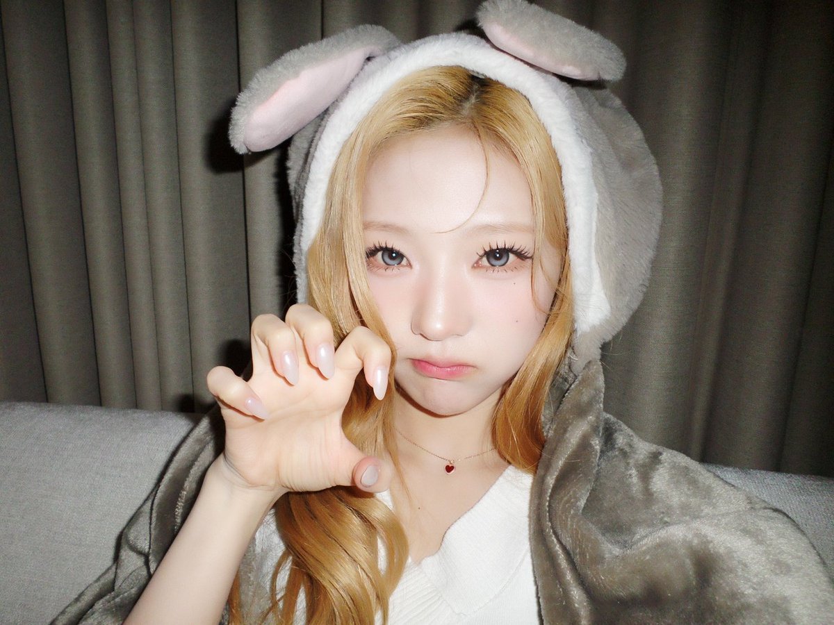 Base umum bisa follow @cornerfess tweet media