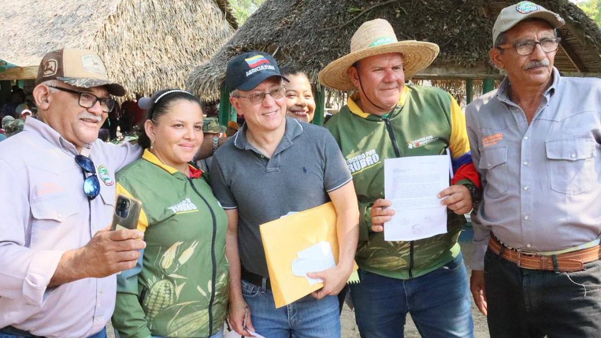 El Universal tweet media