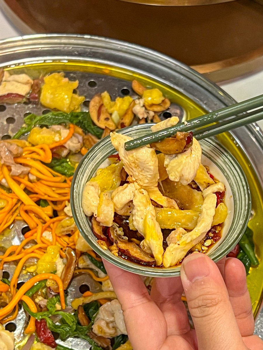 Partyonto Angelus tweet media