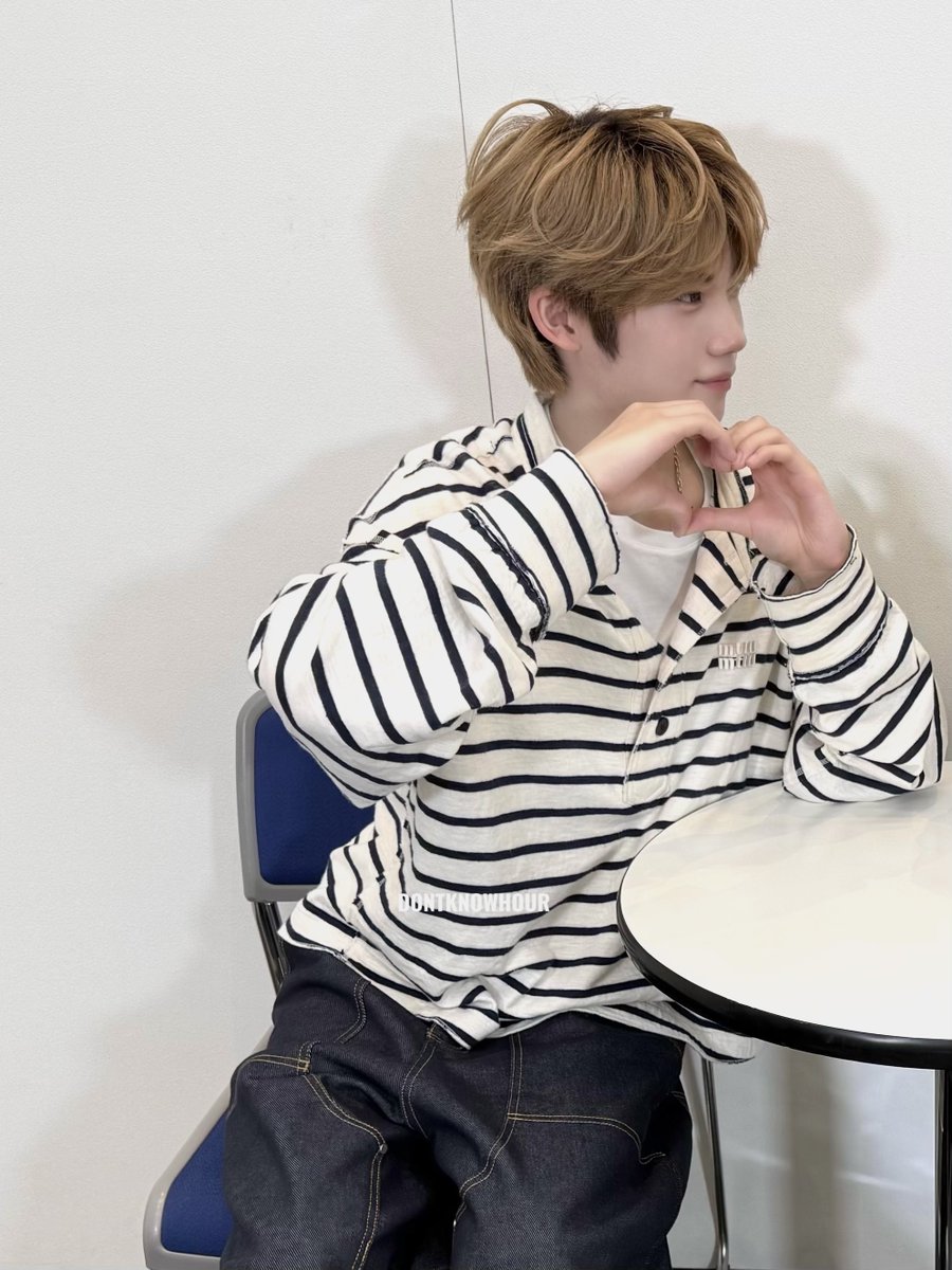 dontknowhour's tweet photo. 오사카ㅏㅏ https://t.co/DWAi0aEA0A