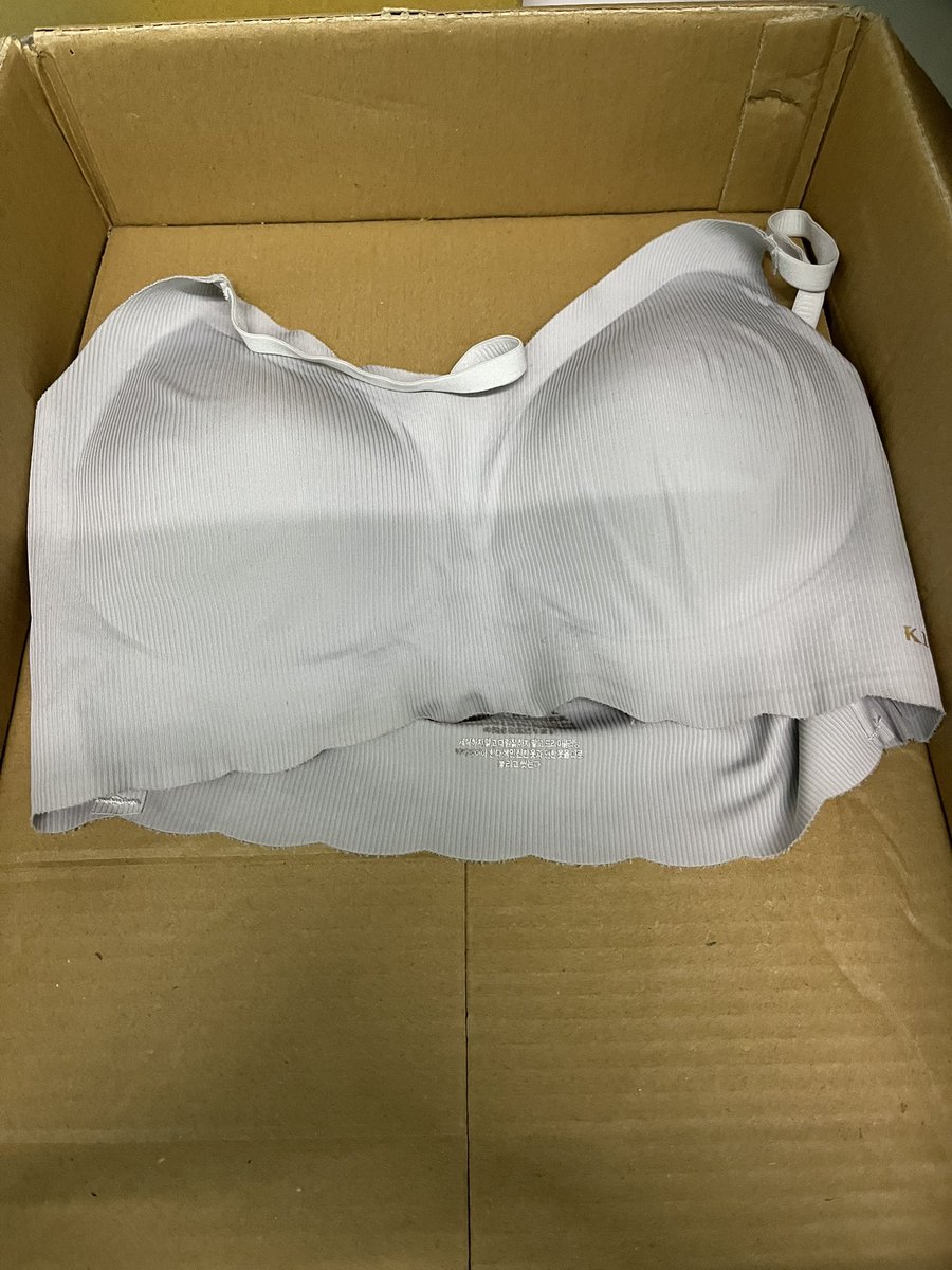 FE_joke02's tweet photo. 出售🎉

良家婦女內衣褲B75📷👍
這次我最滿意的商品
來自一位媽媽
照顧兩個小孩還會開車兜風～
愛了都😍
一件$400-500

價格都在連結
���品請以連結為主

https://t.co/LIvrOFTPxS https://t.co/kMUeOLmM9N